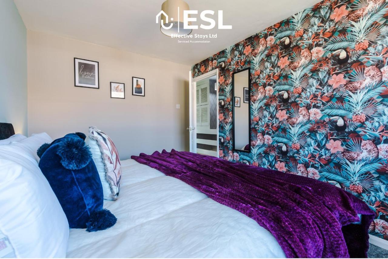 3 Bedroom House With Garden And Driveway Parking - Less Than 10 Mins From Chester City Centre エクステリア 写真