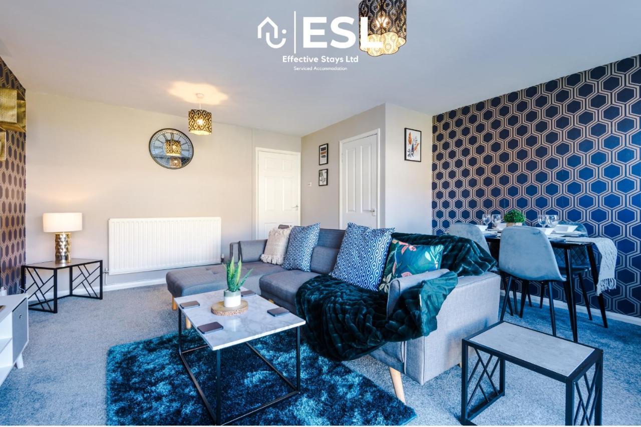 3 Bedroom House With Garden And Driveway Parking - Less Than 10 Mins From Chester City Centre エクステリア 写真