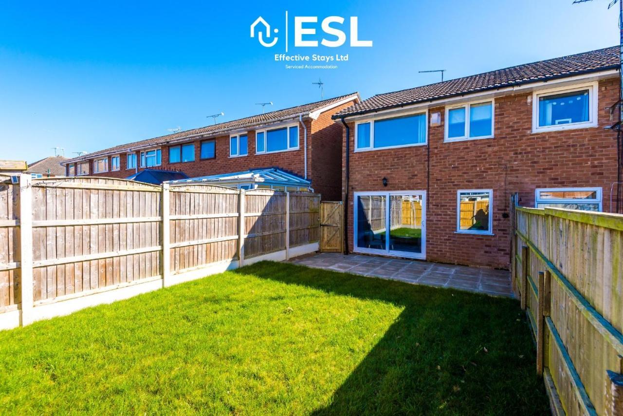 3 Bedroom House With Garden And Driveway Parking - Less Than 10 Mins From Chester City Centre エクステリア 写真